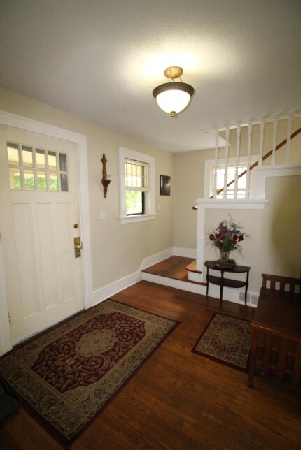 Beautiful entryway - 2413 B Ave NE