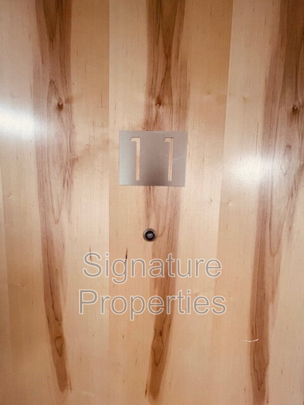 Building Photo - 712 High St