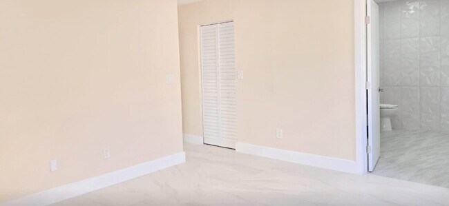 Building Photo - 11516 SW 54th St
