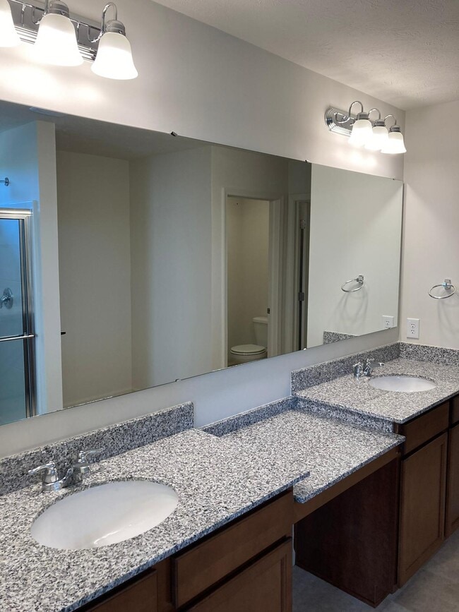 Building Photo - 13056 Hartswood Dr