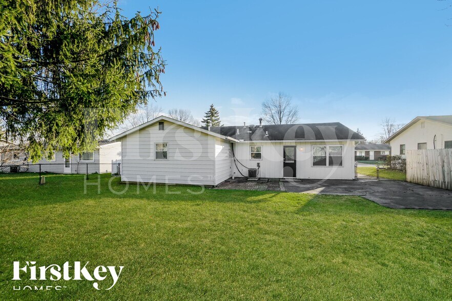 Building Photo - 614 Palace Ln