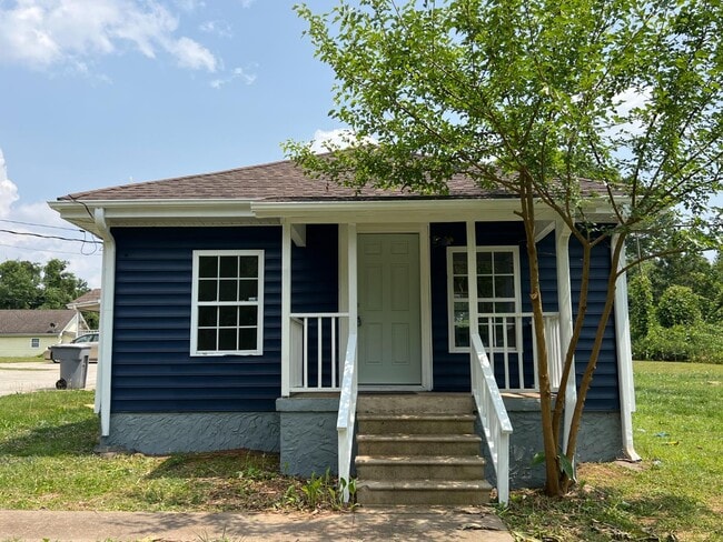 Building Photo - 143 Bowers St