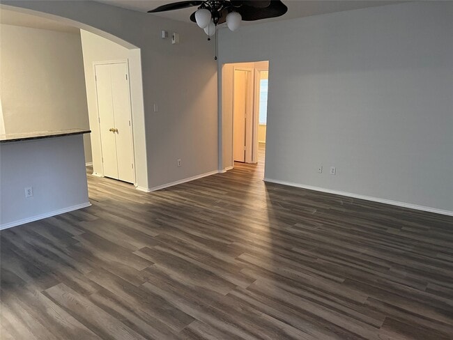 Building Photo - 1907 Cold River Dr