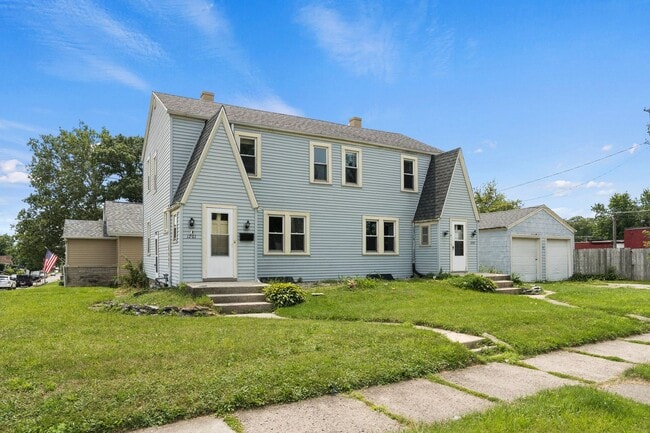 Building Photo - Wildman-Spring