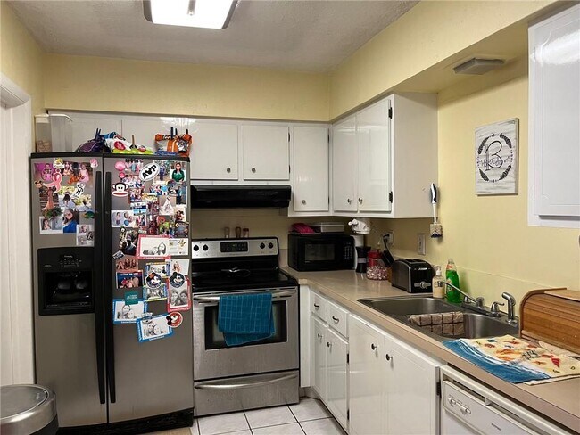 Building Photo - 7304 Westwood Dr