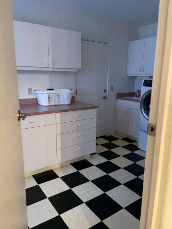 Building Photo - 20 Mission Rd