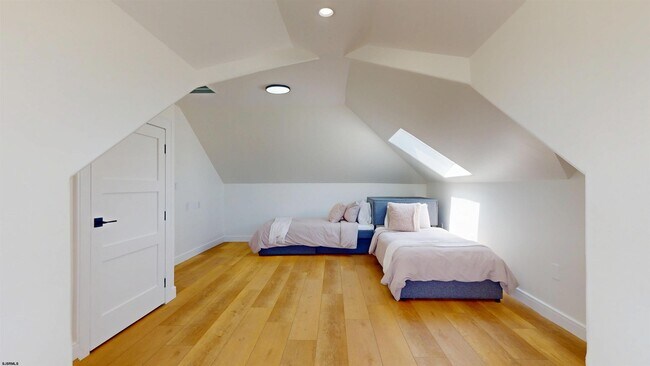 Building Photo - 31 Seaside Ct