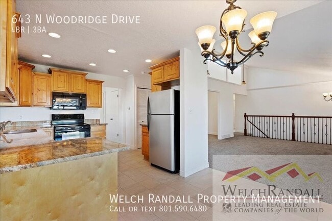 Building Photo - 643 Woodridge Dr