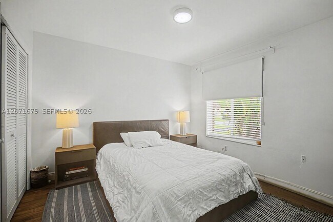 Building Photo - 7100 SW 119th St