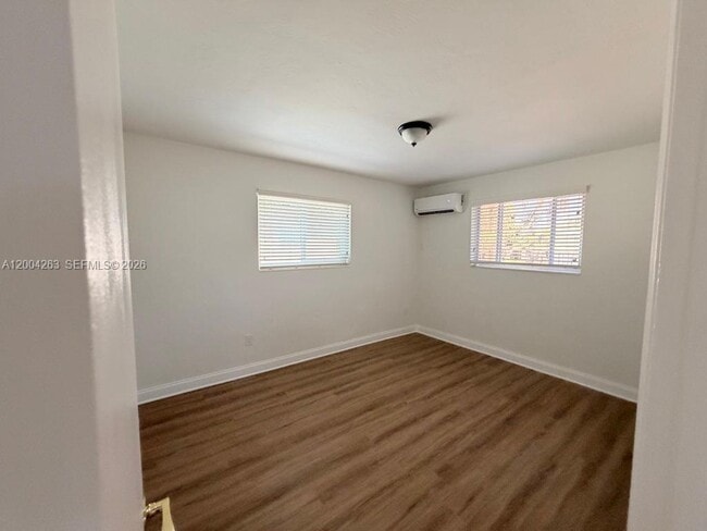 Building Photo - 95-97-97 NE 168th St