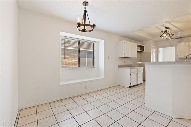 Building Photo - 1017 Micarta Dr