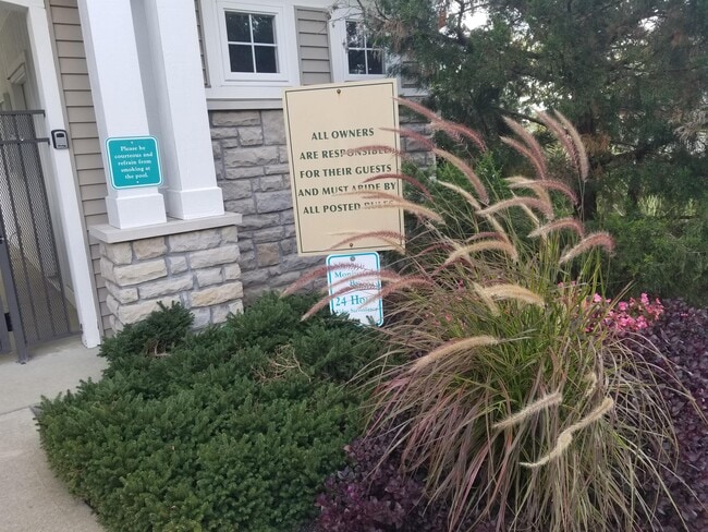 Building Photo - 1389 Meadowrun Ln