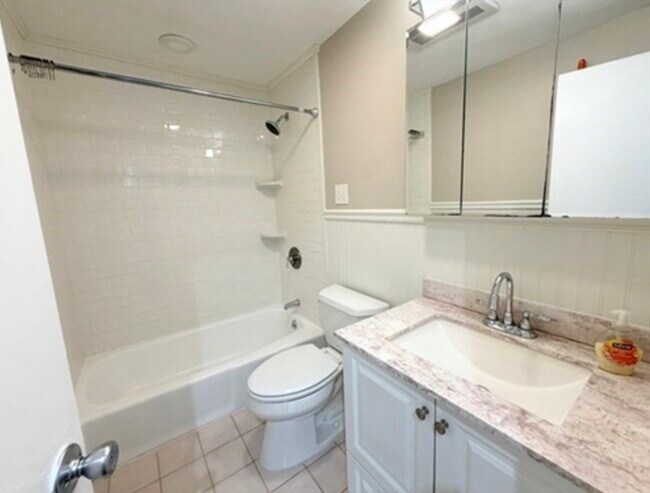 Building Photo - 50 Colonial Dr