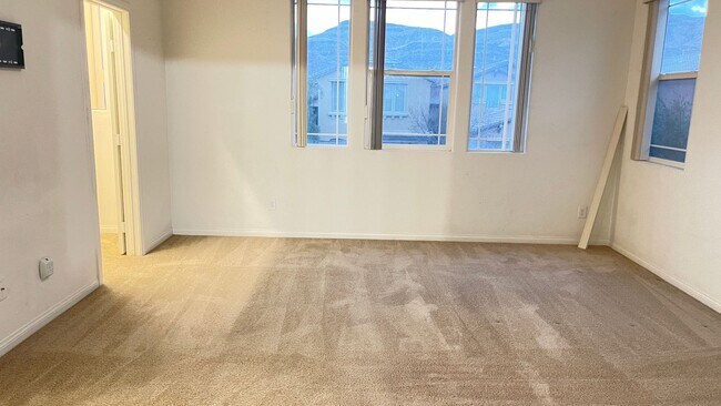 Building Photo - BEAUTIFUL 2,327 SQ FT, 3 BDRM, 2.5 BTHRM, 2 CAR GARAGE, LOCATED NEAR SCHOOLS, SHOPPING, HOSPITAL ...