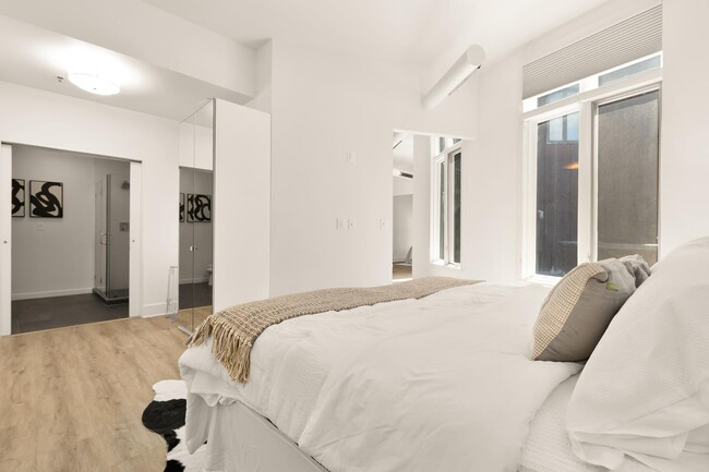 Building Photo - 1700 Kalorama Rd NW