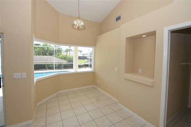 Building Photo - 10 Crampton Ct