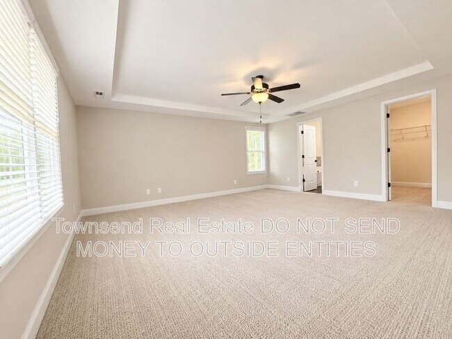 Building Photo - 621 Blawell Cir