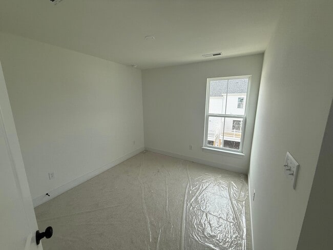 Building Photo - 15384 Oasis Sun Aly