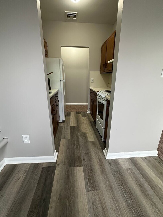 Building Photo - 363 Locust St