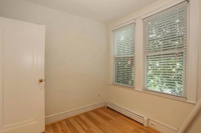 Building Photo - 2153 Newport Pl NW