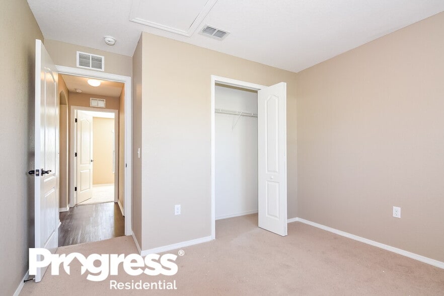 Building Photo - 1816 Forest Hill Dr