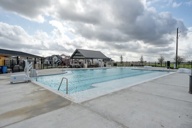Building Photo - 241 Bright Blf Cir