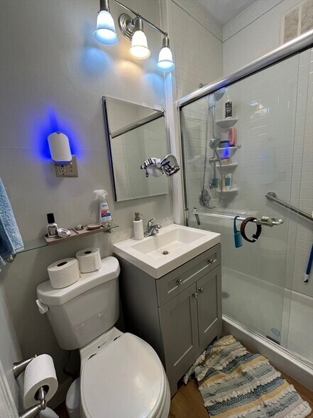 Building Photo - 15 Bellvista Rd