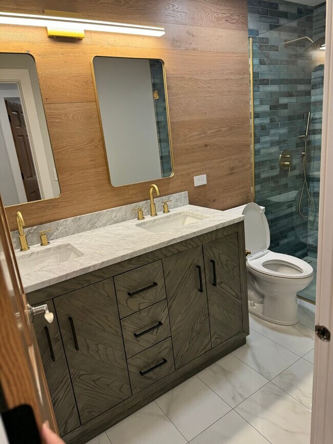 Building Photo - 2635 Loren Ln