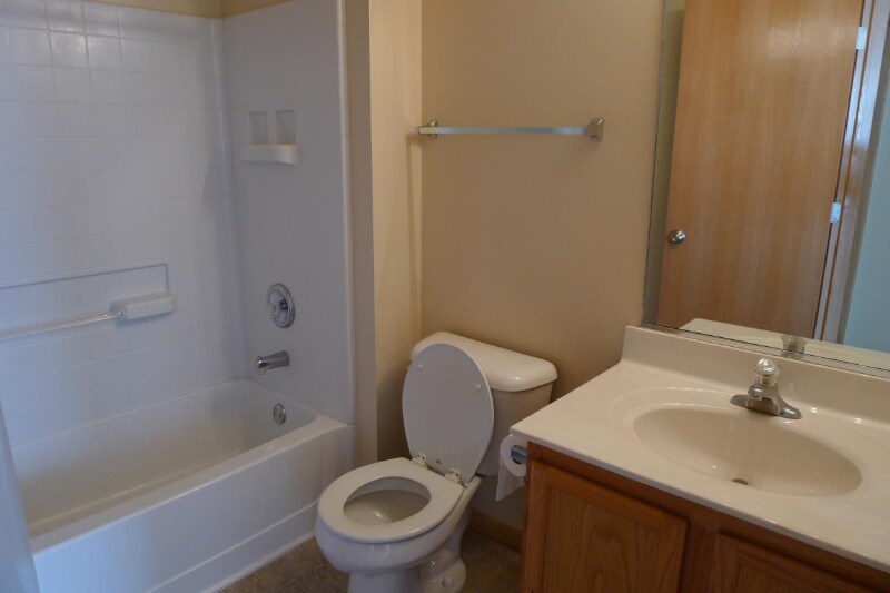 Building Photo - 1577 W Turtle Creek Ln