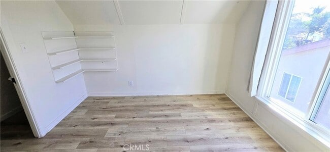 Building Photo - 5747 Jefferson Ave