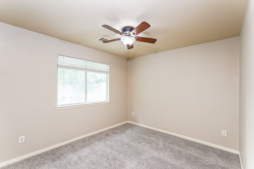 Building Photo - 1710 Leafhopper Ln