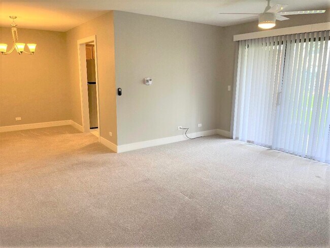 Building Photo - 1050 Southbury Ln