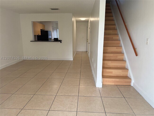 Building Photo - 9454 Palm Cir S