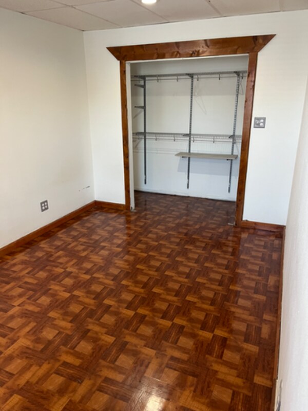 Building Photo - 458 Main St