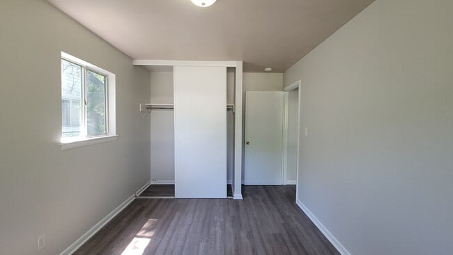 Building Photo - $400 off one month.  Call for details "Cha...