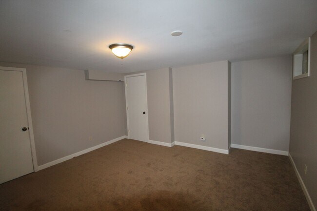 Building Photo - 1562-1568-1568 Waltham Rd