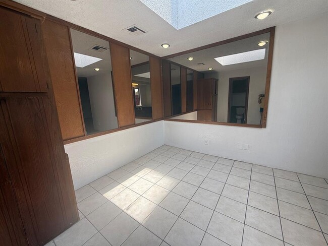 Building Photo - 7407 Kings Manor Ct