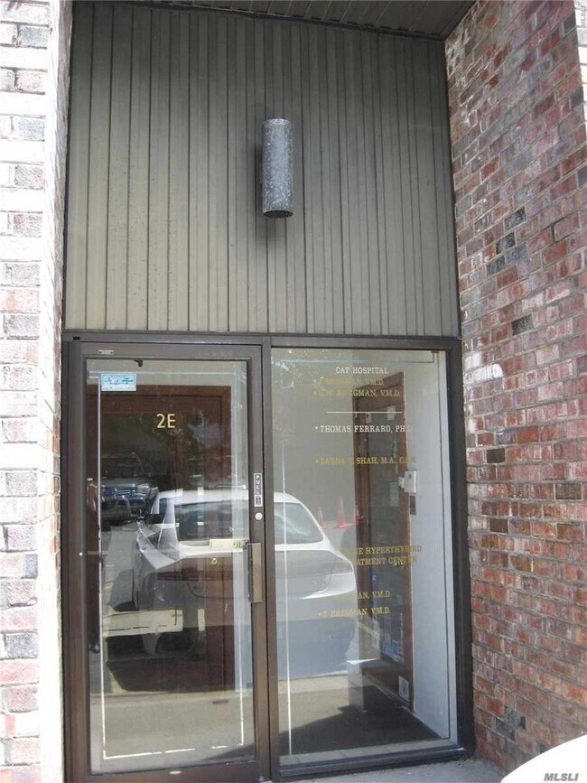 Building Photo - 2 Hillside Avenue