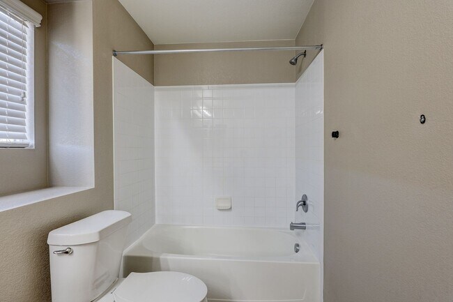 Building Photo - 5 bedroom single family home in Castle Rock.