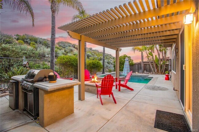 Building Photo - 45023 Silver Rose St