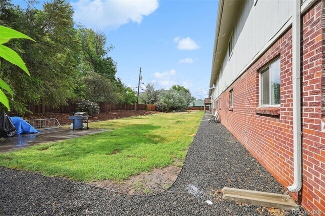 Building Photo - 3705 Quail St