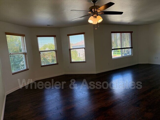 Building Photo - 1584 W Galbraith Ln