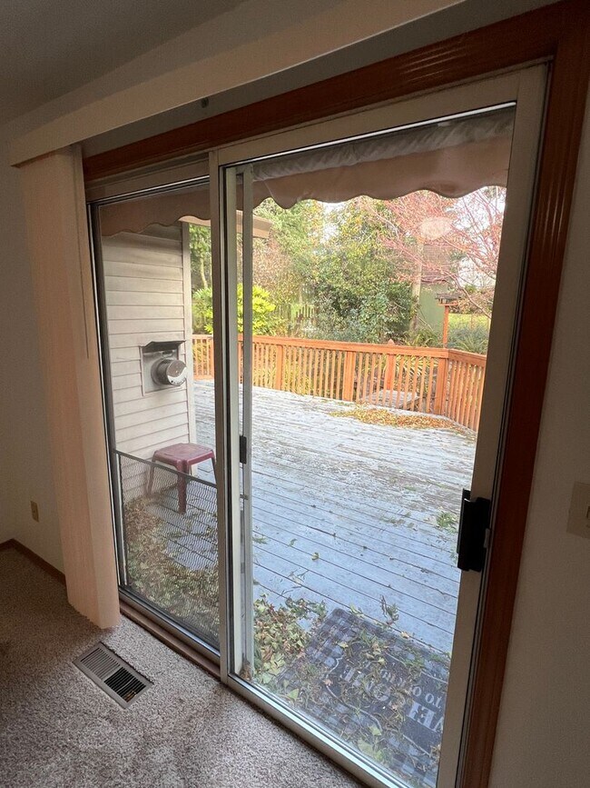 Building Photo - 3 Bedroom Home in Troutdale