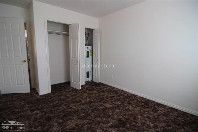 Building Photo - 3560 Deloy Dr