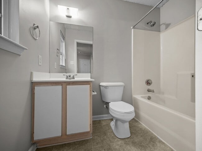 Building Photo - Welcome to Marsh Oaks!