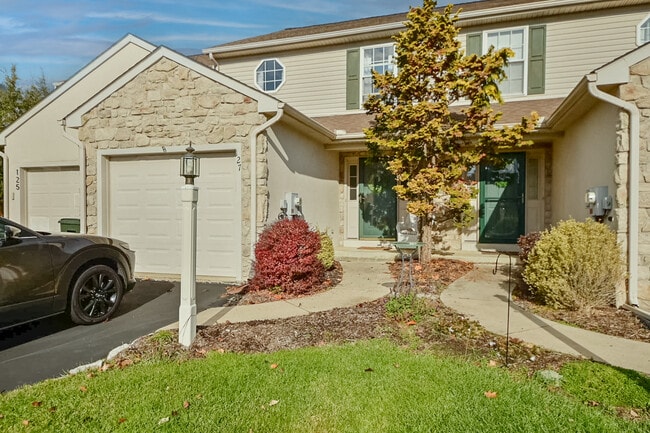 Building Photo - 127 Moorland Ct