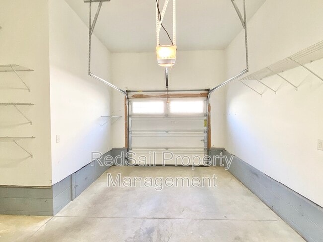 Building Photo - 315 W Constance Rd