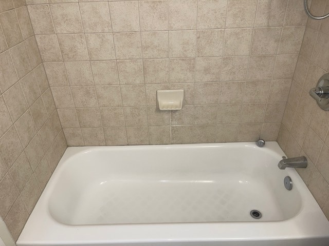 Bath - 800 4th St SW