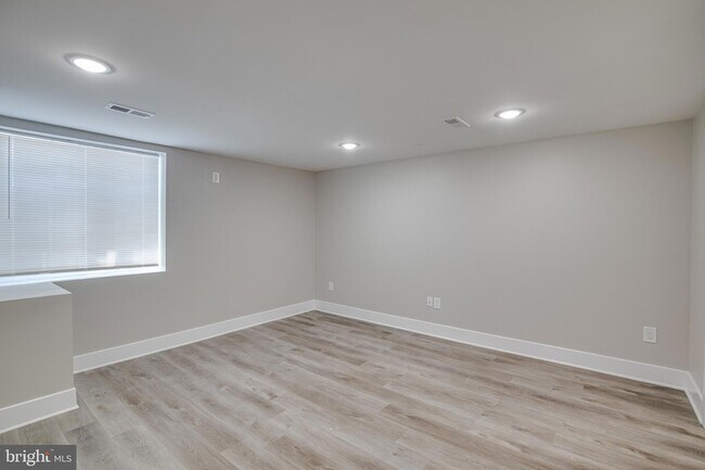 Building Photo - 2019 N College Ave