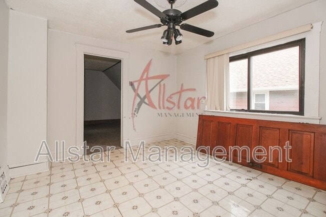 Building Photo - 2203 Tate Ave